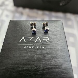 14K White Gold Blue Sapphire Stud Earrings